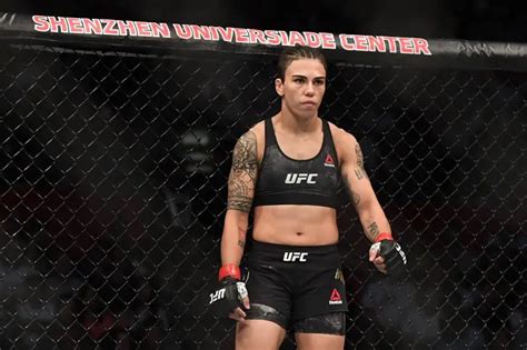 andrade onlyfans|Mixed reactions from fans as Jessica Andrade signs。